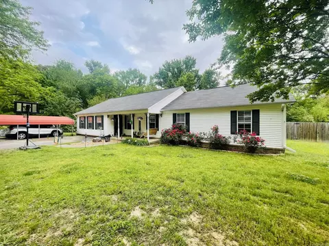 1012 12 Pioneer Rd, Searcy, AR 72143