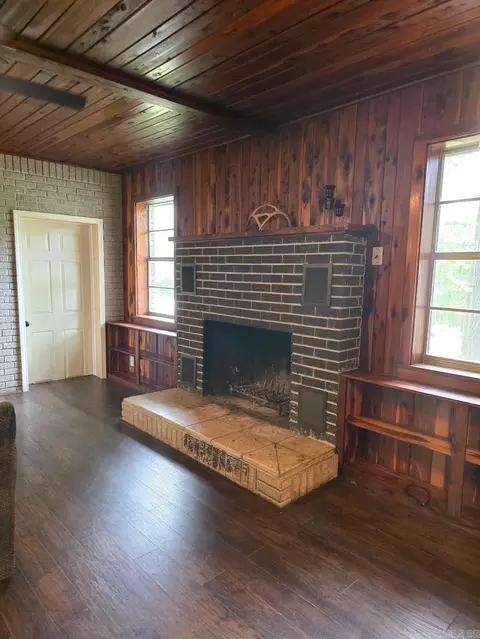 Living - 775 Polk Road 93, Mena, AR 71953 photo 1 of 5