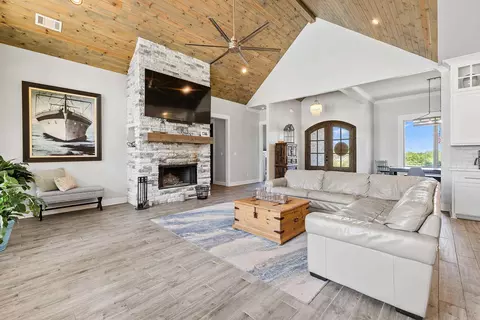 Living - 6025 Lodestone, Alexander, AR 72002 photo 3 of 4