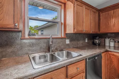 Kitchen - 17015 Old Highway 5, Cabot, AR 72023 photo 3 of 6