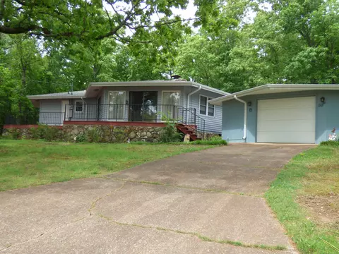 8 Aqua Dr, Cherokee Village, AR 72529