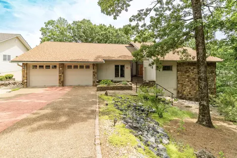12 Zaragoza Ln, Hot Springs Village, AR 71909