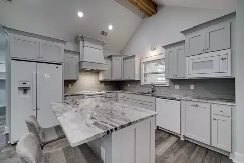 Kitchen - 214 Heather Loop, Beebe, AR 72012 photo 3 of 7