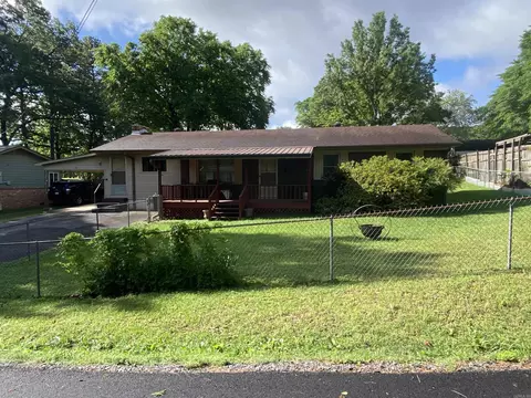 113 E Simpson St, Mount Ida, AR 71957 photo 2