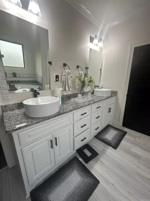 Bath - 13525 Smarty Jones Dr, Scott, AR 72142 photo 1 of 1