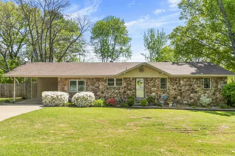 1404 Magee Dr, Searcy, AR 72143