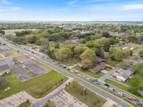 View/Area - 1802 Dave Ward Dr, Conway, AR 72034 photo 7 of 13