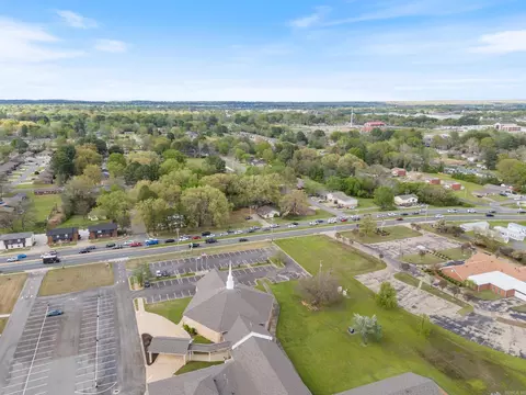 View/Area - 1802 Dave Ward Dr, Conway, AR 72034 photo 9 of 13