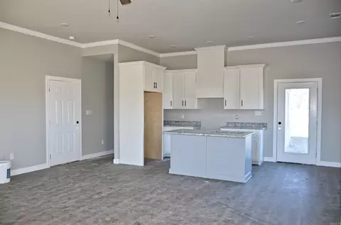 Living - 220 Quincy Cir, Trumann, AR 72472 photo 1 of 3