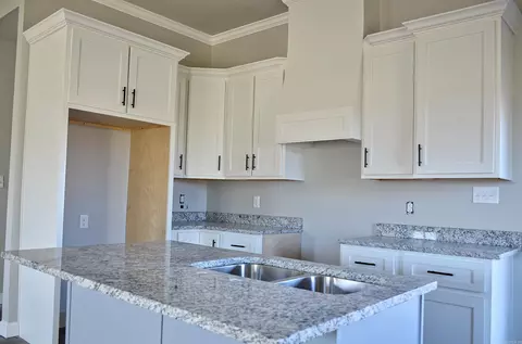 Kitchen - 220 Quincy Cir, Trumann, AR 72472 photo 2 of 2
