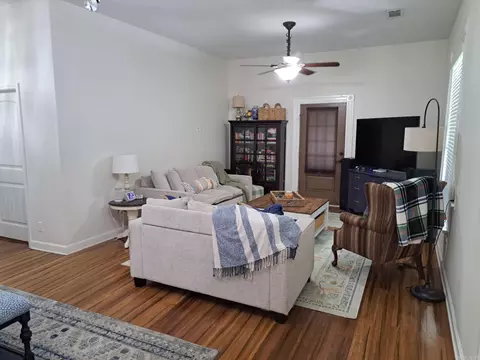 320 E 4th St, Lonoke, AR 72086 photo 11
