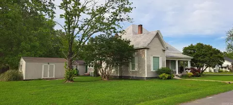 320 E 4th St, Lonoke, AR 72086 photo 5