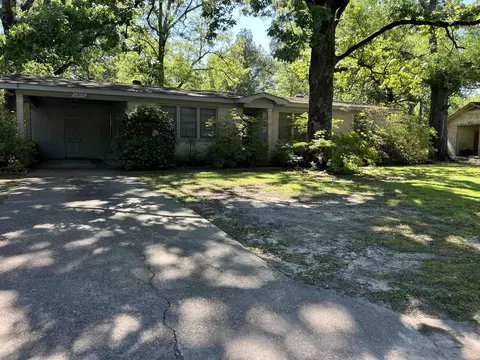 2917 Edgewood Dr, Pine Bluff, AR 71603 photo 1