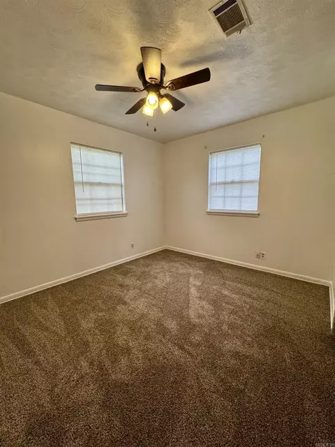 Bedroom - 1306 Boston Dr, Pine Bluff, AR 71601 photo 2 of 3