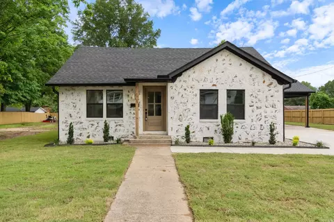 1717 Robins St, Conway, AR 72034 photo 1