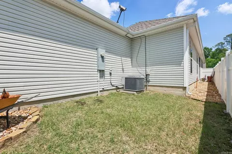 Exterior - 137 Prospect Park Place Dr, Bryant, AR 72022 photo 9 of 12