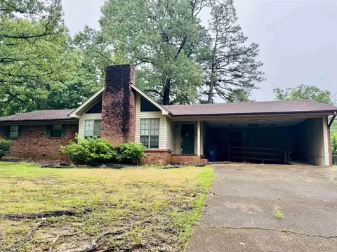 1083 Inca St, Camden, AR 71701