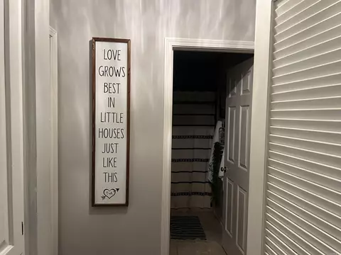 Entry Way - 6800 Village Dr, Pine Bluff, AR 71603 photo 3 of 3