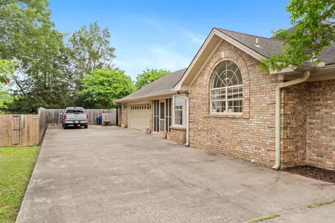 902 Heather Cir, Conway, AR 72034 photo 2
