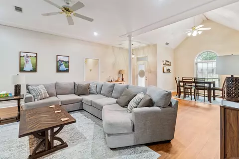 902 Heather Cir, Conway, AR 72034 photo 9