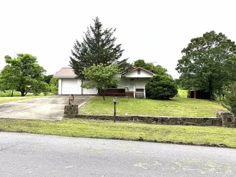 517 Elm St, Mount Ida, AR 71957 photo 2