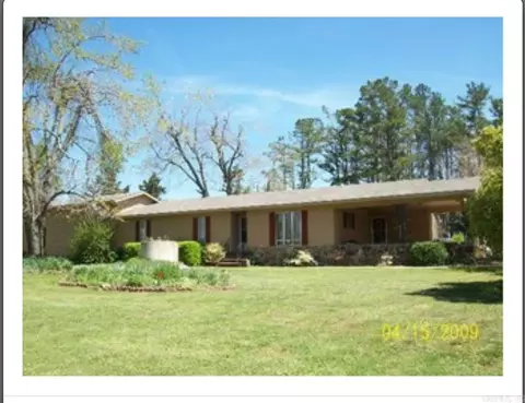 39 E Club Rd, Pleasant Plains, AR 72568