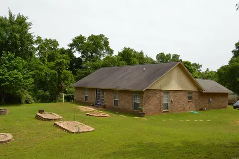 Exterior - 1059 Piney Rd, De Queen, AR 71832 photo 3 of 6