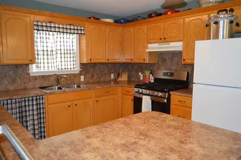 Kitchen - 1059 Piney Rd, De Queen, AR 71832 photo 3 of 3
