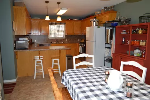 Kitchen - 1059 Piney Rd, De Queen, AR 71832 photo 2 of 3