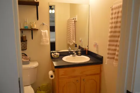 Bath - 1059 Piney Rd, De Queen, AR 71832 photo 1 of 2