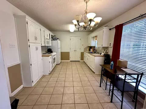 Kitchen - 25 Azalea Dr, Cabot, AR 72023 photo 1 of 1