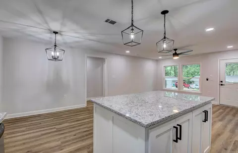 1114 Edgehill Dr, Benton, AR 72015 photo 21