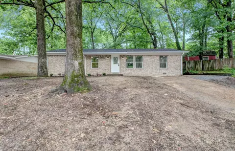 1114 Edgehill Dr, Benton, AR 72015 photo 2