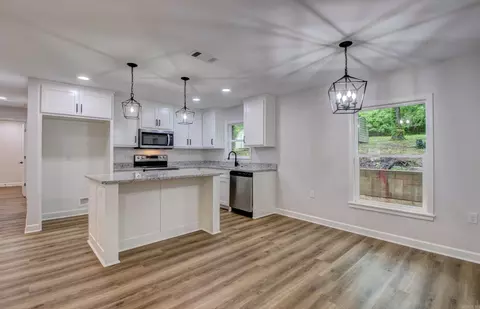 1114 Edgehill Dr, Benton, AR 72015 photo 12