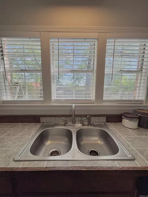 Kitchen - 11 Red Wolf Trl, Conway, AR 72032 photo 8 of 8