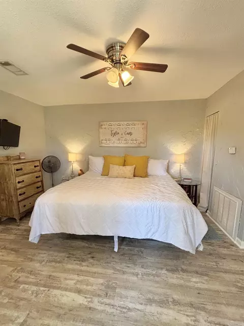 Bedroom - 11 Red Wolf Trl, Conway, AR 72032 photo 2 of 7