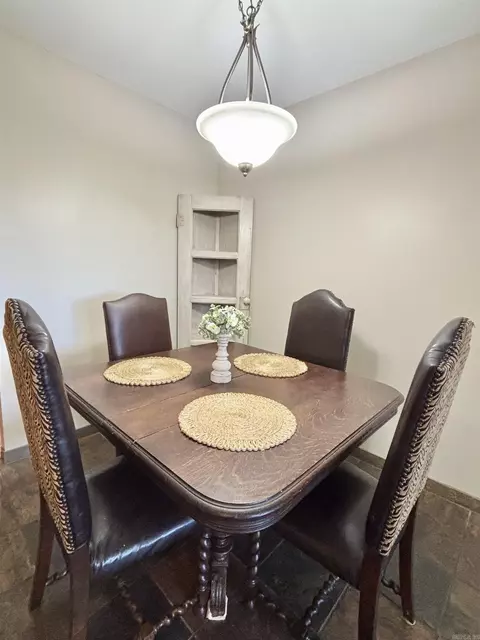 Dining - 11 Red Wolf Trl, Conway, AR 72032 photo 1 of 3