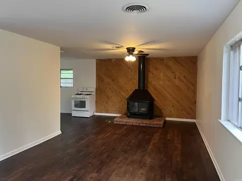 1302 Collins Dr, Pine Bluff, AR 71601 photo 3