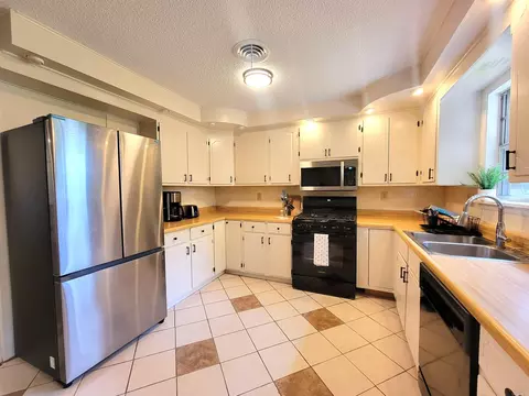Kitchen - 2304 W 47, Pine Bluff, AR 71603 photo 4 of 4