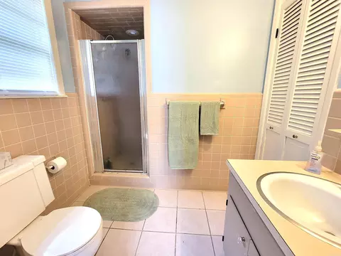 Bath - 2304 W 47, Pine Bluff, AR 71603 photo 5 of 5