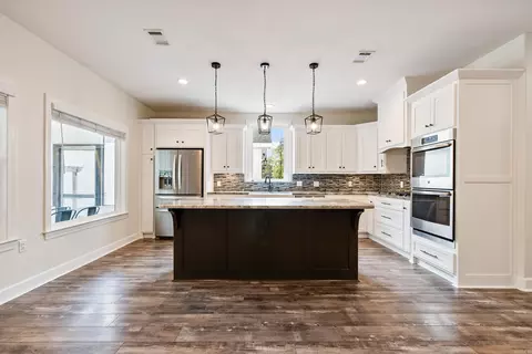 Kitchen - 3526 Hilldale Rd, Alexander, AR 72002 photo 5 of 8