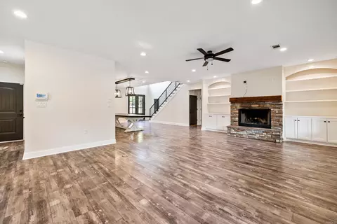 Living - 3526 Hilldale Rd, Alexander, AR 72002 photo 1 of 6