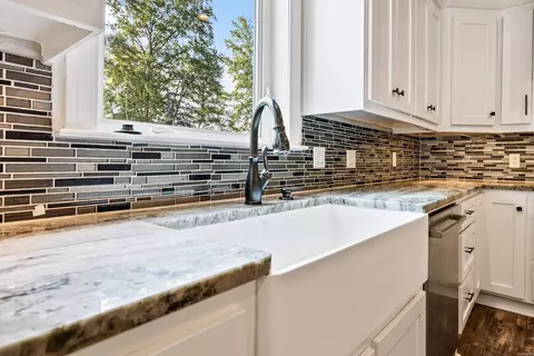 Kitchen - 3526 Hilldale Rd, Alexander, AR 72002 photo 4 of 8