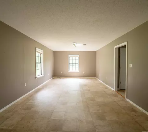 Living - 139 Andrew Ln, Beebe, AR 72012 photo 1 of 3