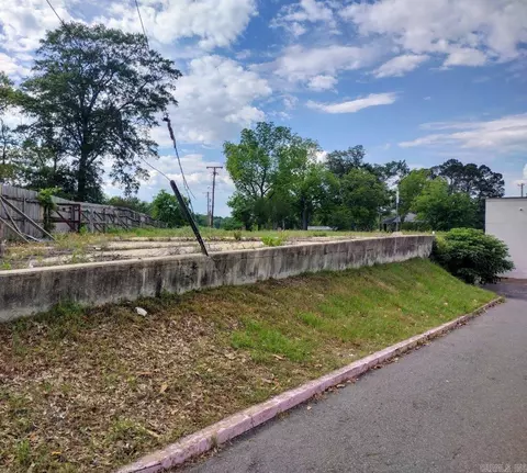 Third Street, Malvern, AR 72104