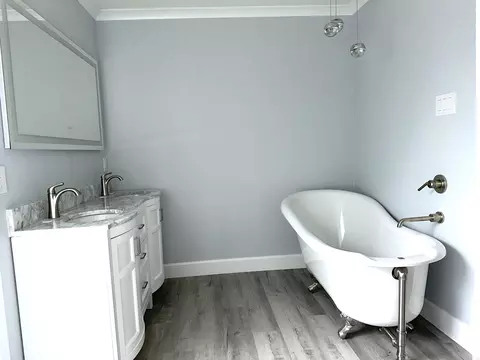 Bath - 1966 Thomas Loop, Bismarck, AR 71929 photo 1 of 3