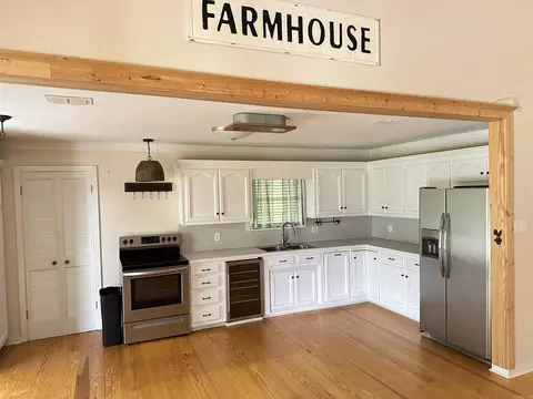 Kitchen - 1966 Thomas Loop, Bismarck, AR 71929 photo 1 of 2