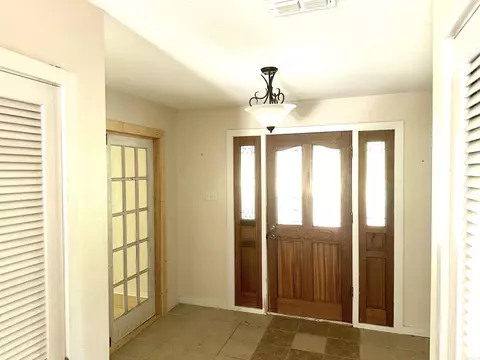 Entry Way - 1966 Thomas Loop, Bismarck, AR 71929 photo 1 of 1