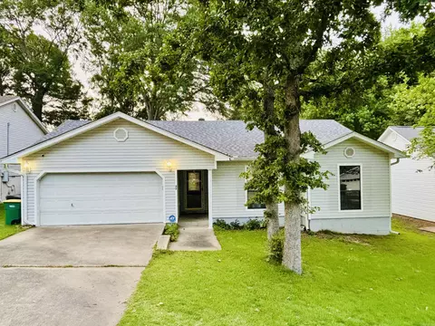 27 Silverleaf Ct, Little Rock, AR 72210