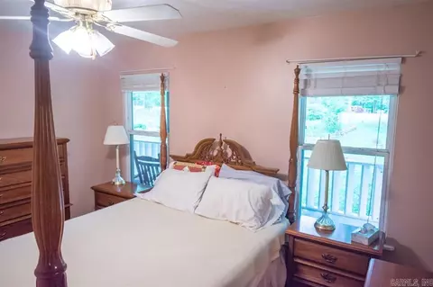 Bedroom - 259 Pine Crst, Mountain View, AR 72560 photo 5 of 5